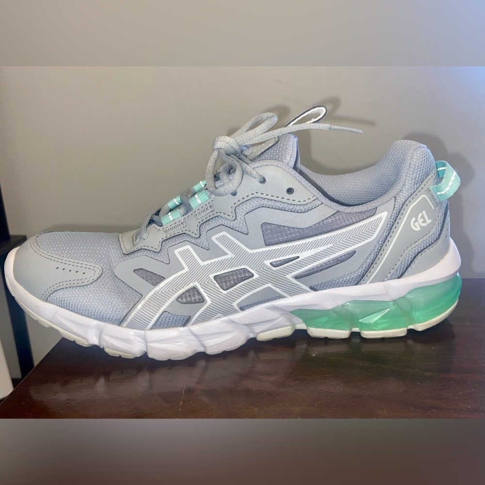 ✨ASICS WOMEN'S GEL QUANTUM 90 RUNNING SHOES✨